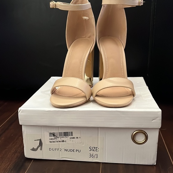 Nude ankle strap block heel - Picture 2 of 4